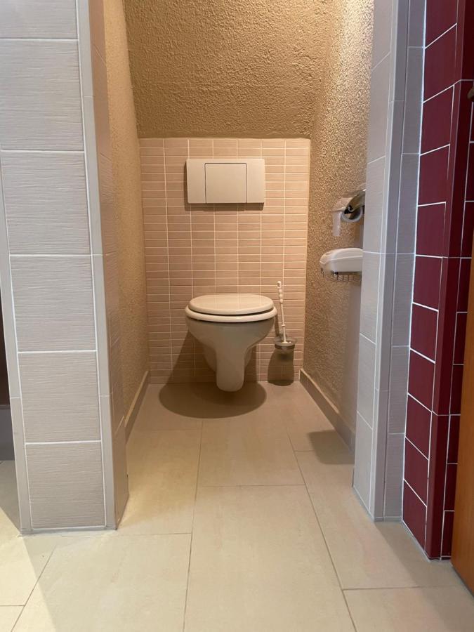 Charlie Apartment Cheb Ngoại thất bức ảnh